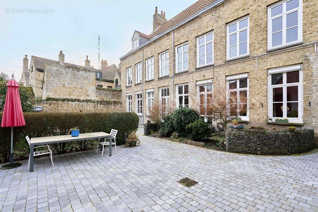 Appartement à BERGUES