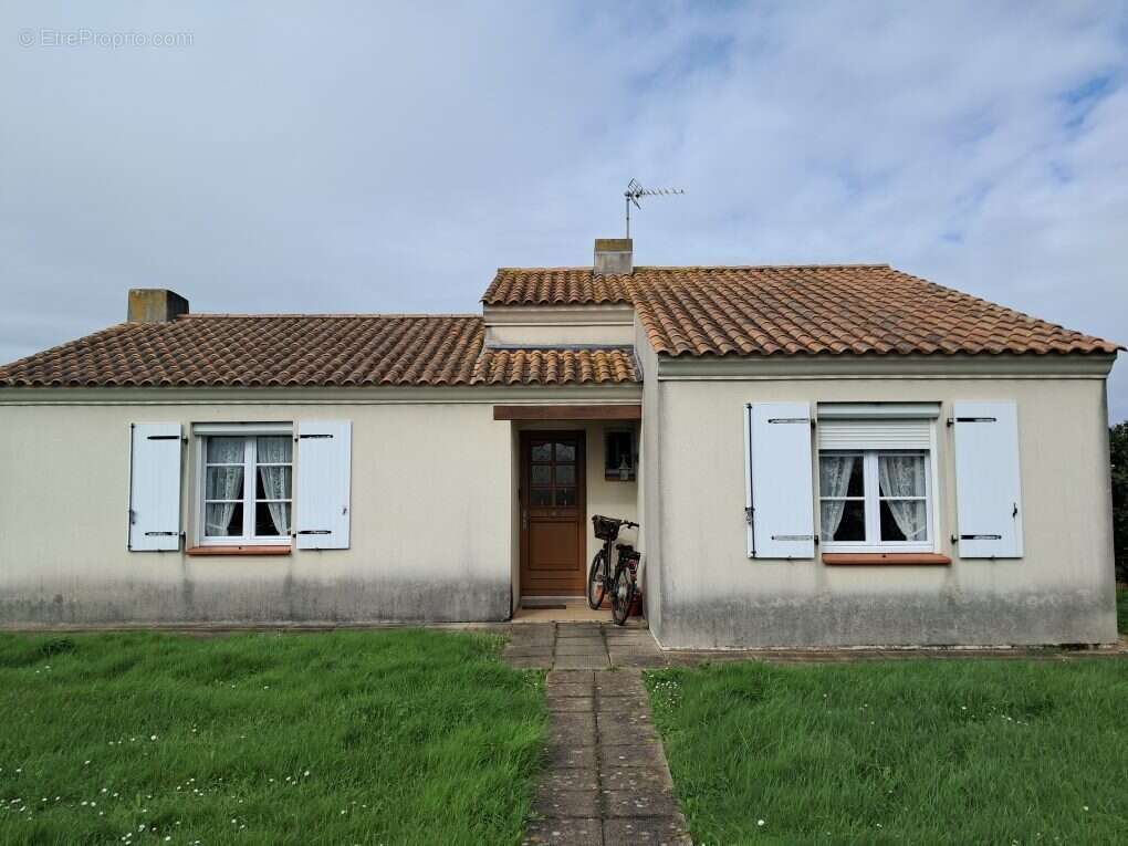 Maison à BOUIN