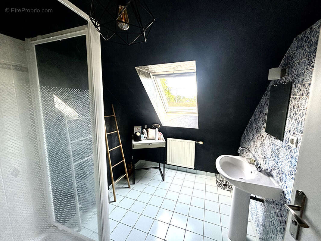 Maison contemporaine de 143 m2 sur un hectare de terrain - photo 8