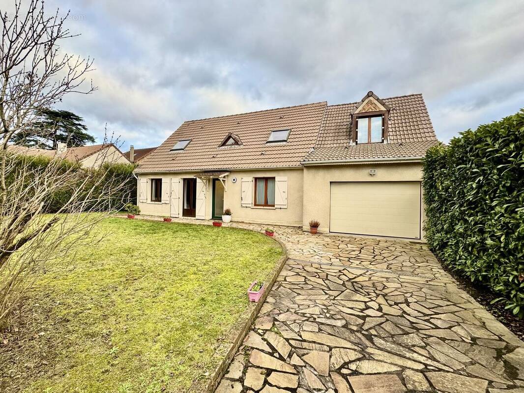 Maison à SAINT-PRIX