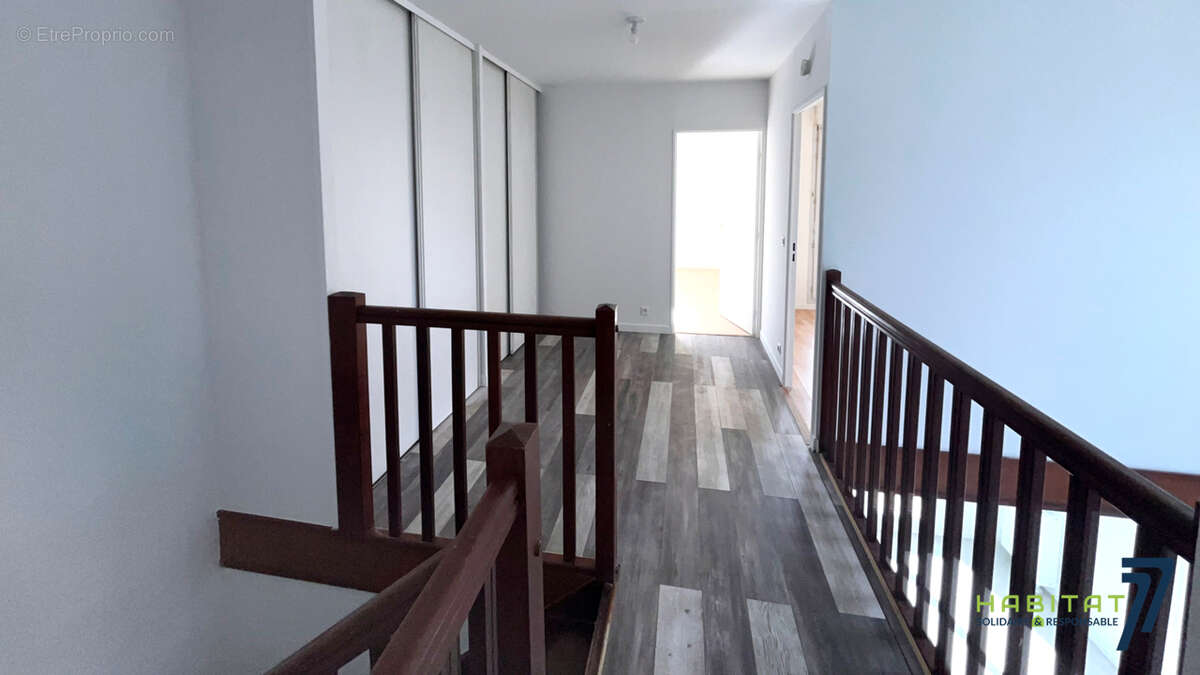 Appartement à MAGNY-LE-HONGRE