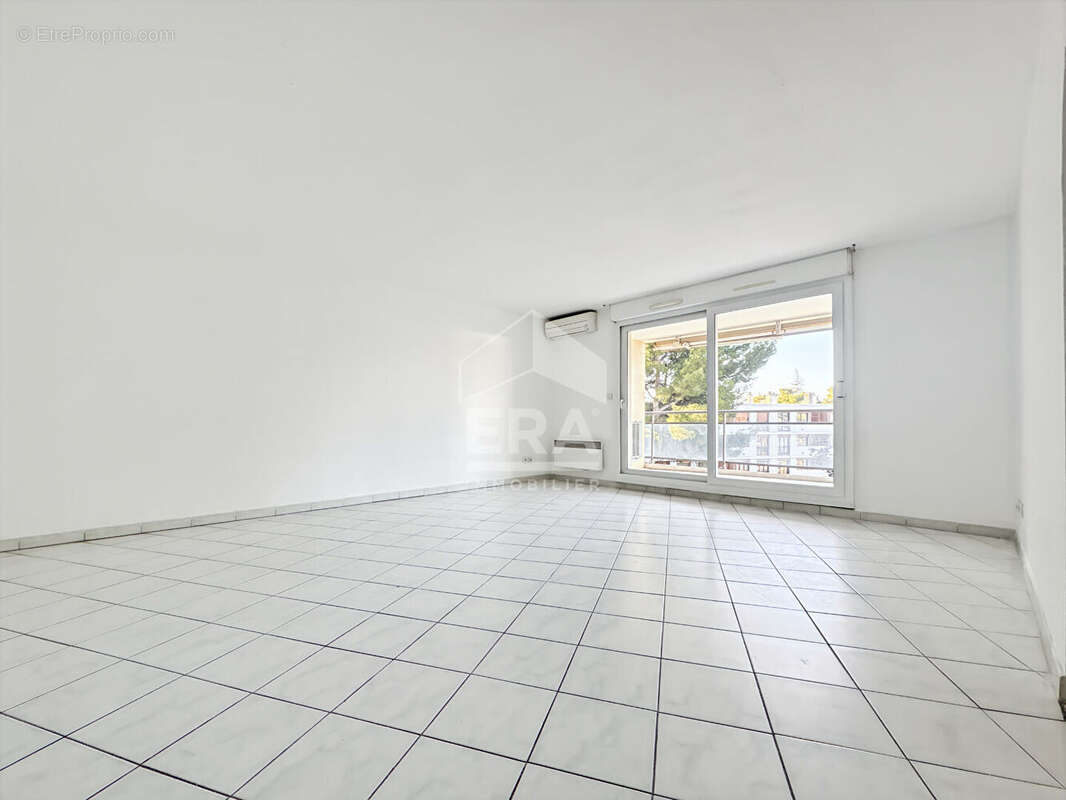 Appartement à MARSEILLE-13E