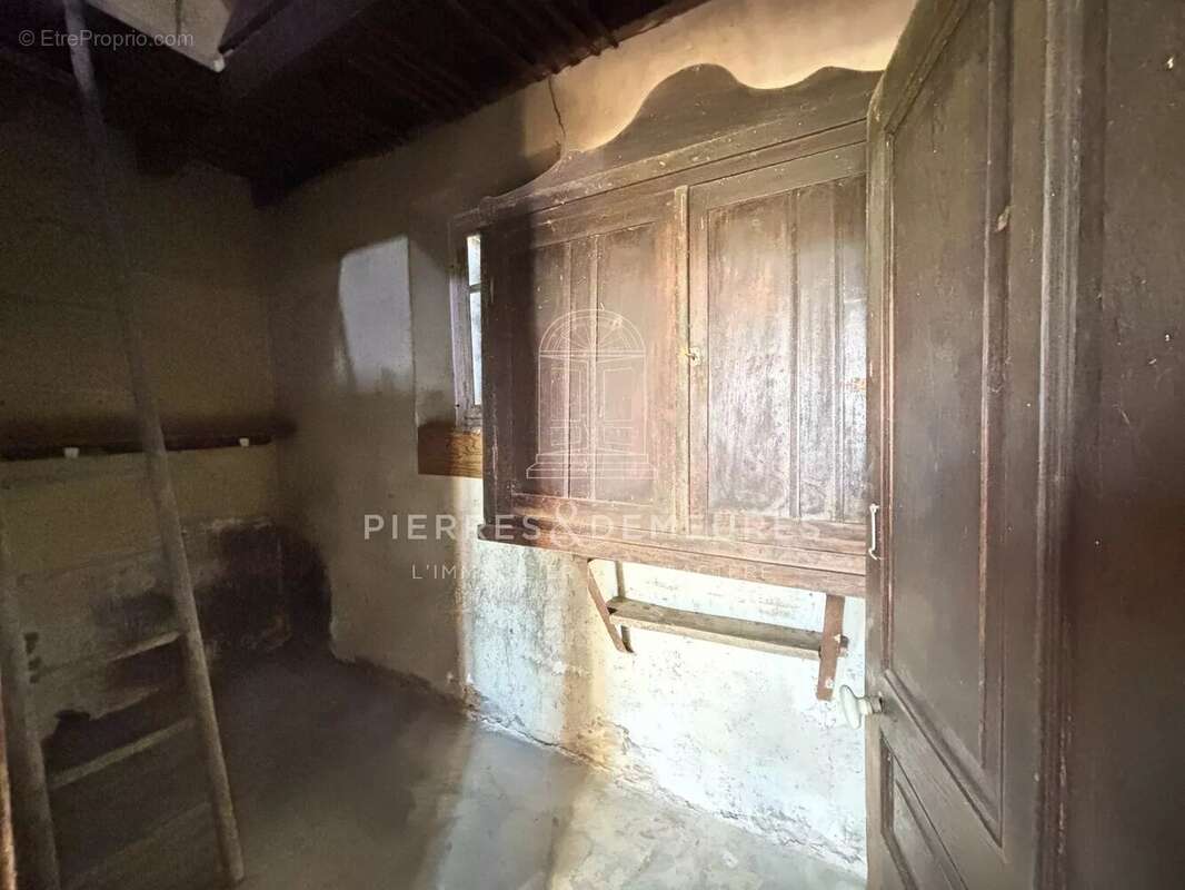 Maison à POULIGNY-NOTRE-DAME