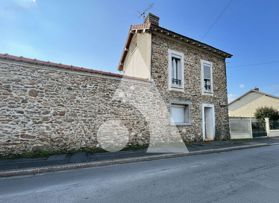 Appartement à CORBEIL-ESSONNES