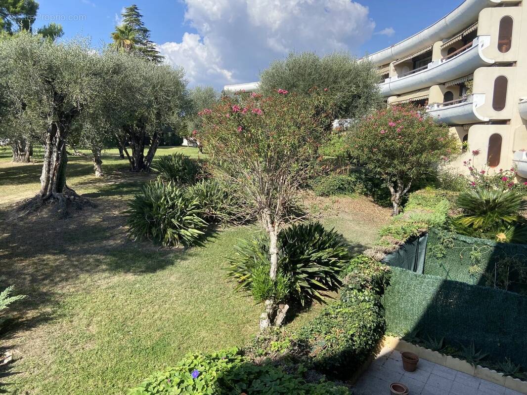 Appartement à LE CANNET