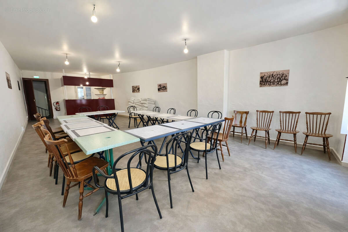 Commerce à PONT-SAINT-ESPRIT