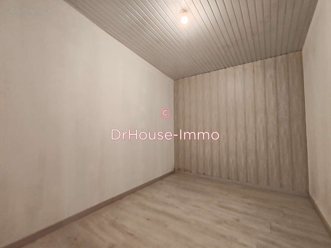 Maison à CHAMPAGNE-LES-MARAIS