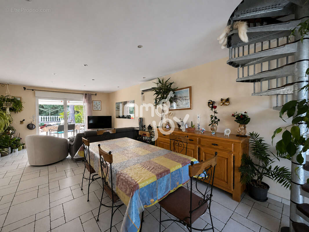 Maison à FREJUS