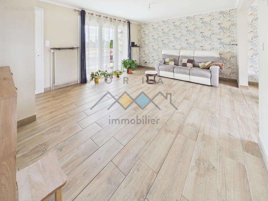 Maison 117 m² à Delme  - photo 4