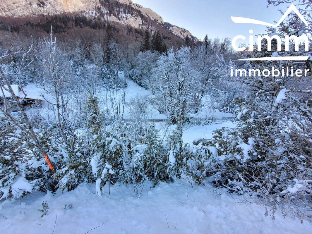 Terrain à LA CHAPELLE-EN-VERCORS