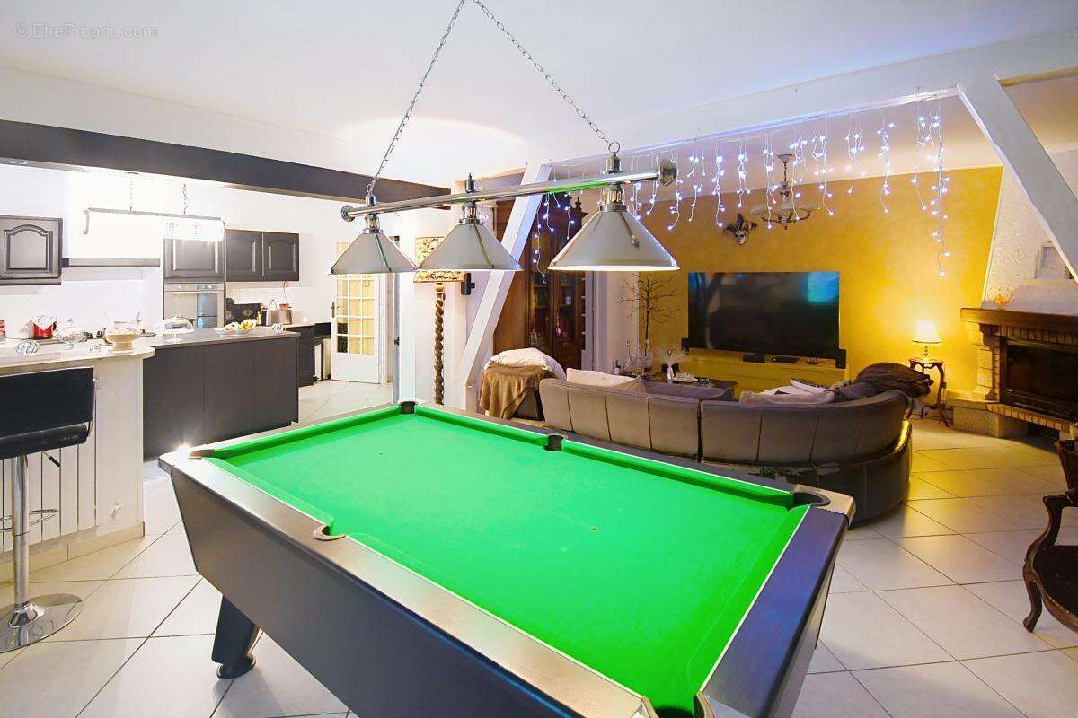 Belle maison de caractère à Lexy, 208m2 + véranda 55m2 + grenier aménageable de 75m2 , terrain plus de 6 ares, garage - photo 29