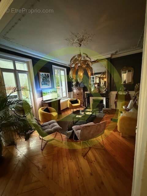 Maison à MONT-SAINT-AIGNAN