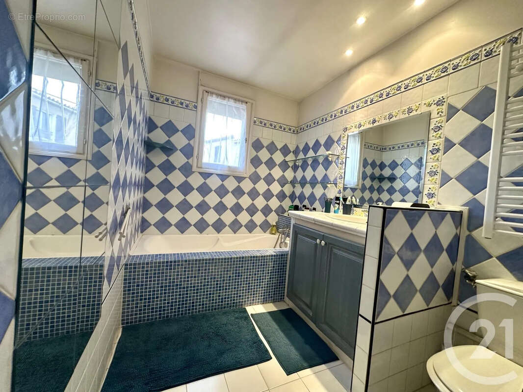 Maison à SIX-FOURS-LES-PLAGES