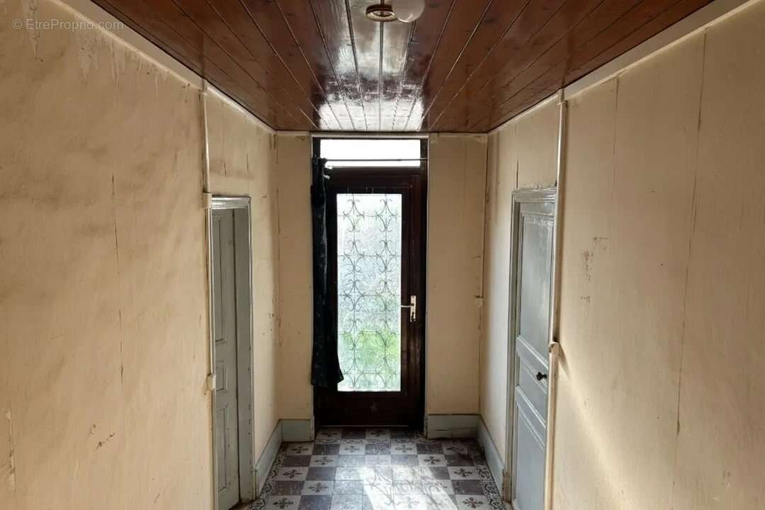 Maison à SAINT-CREPIN