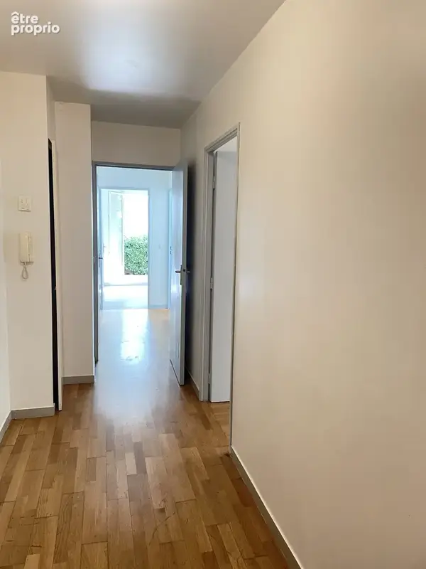 Pontoise appartement 4 pieces en rez-de-chaussée avec jardin privatif et 2 places de parking - photo 9