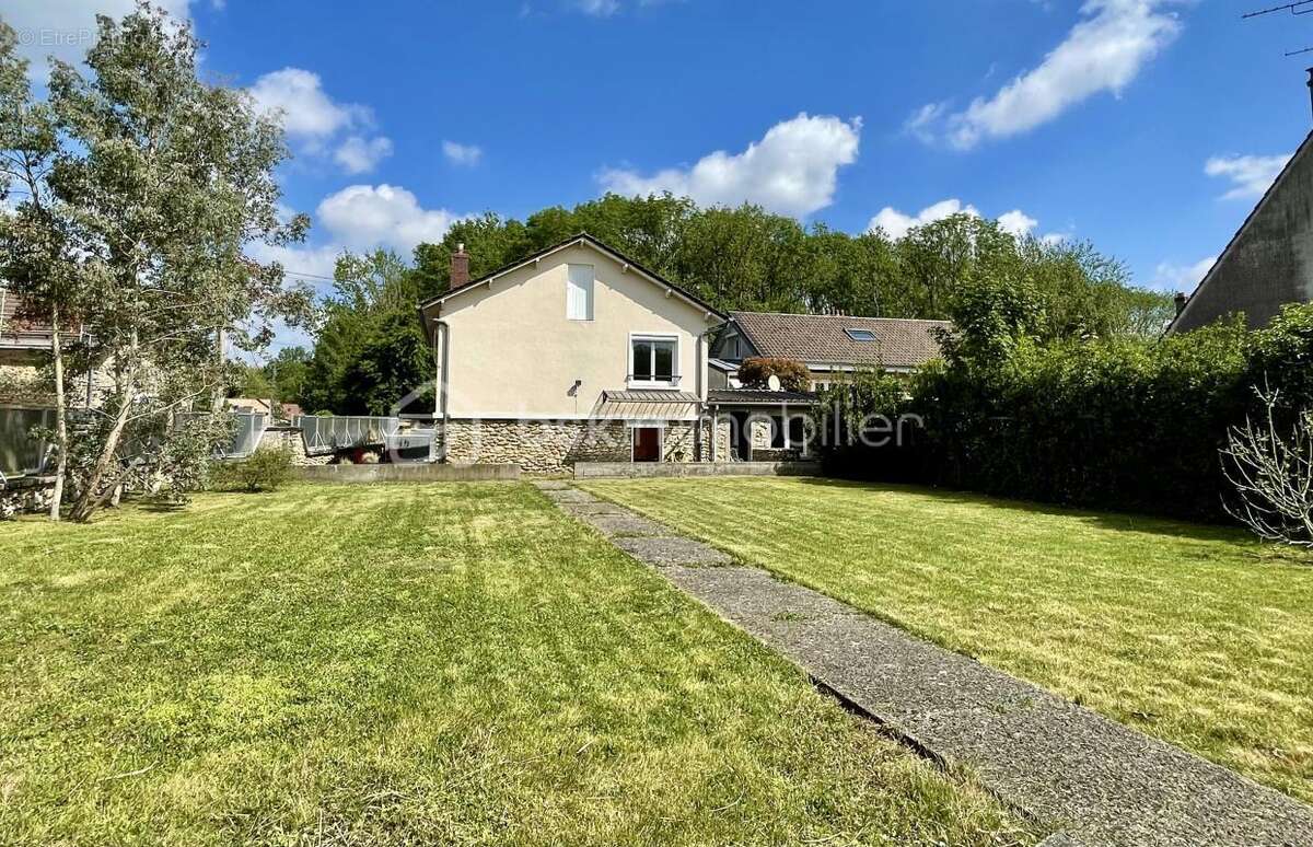 Maison à CESSON