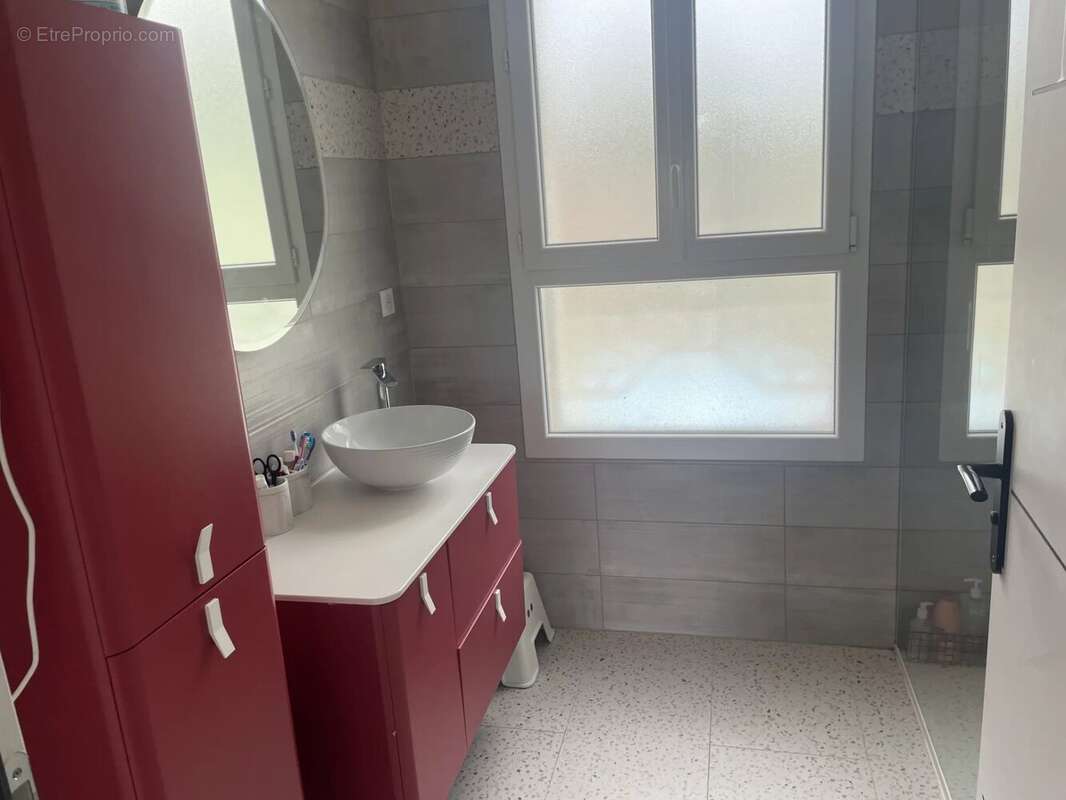 GRANDE MAISON sur un parc de 1500m2. - photo 10