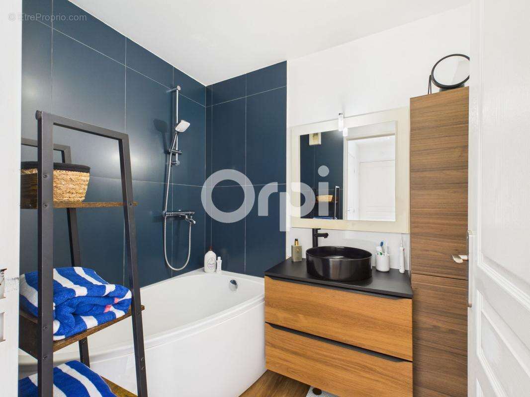 Appartement à MANDELIEU-LA-NAPOULE