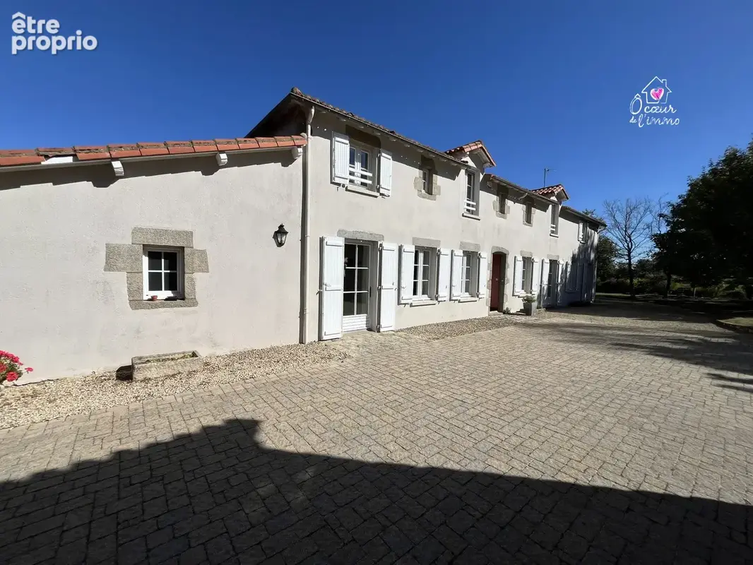 Maison 8 pièces 234 m² à vendre à Mauleon (79700) - photo 2