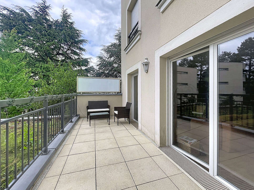 Appartement à LE PLESSIS-ROBINSON