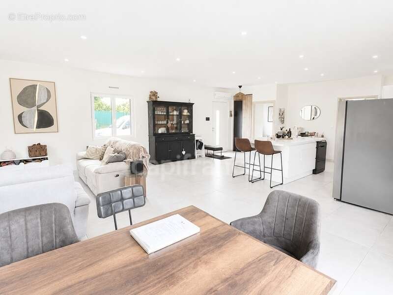 Maison à vendre 4 pièces LA TREMBLADE (17) - Garage - Terrain de 587m² - photo 3