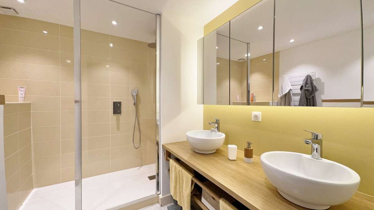 Vue sur le canal appartement de type t4 de 153.69 m2 + terrasses de 70 m2 environ - photo 20