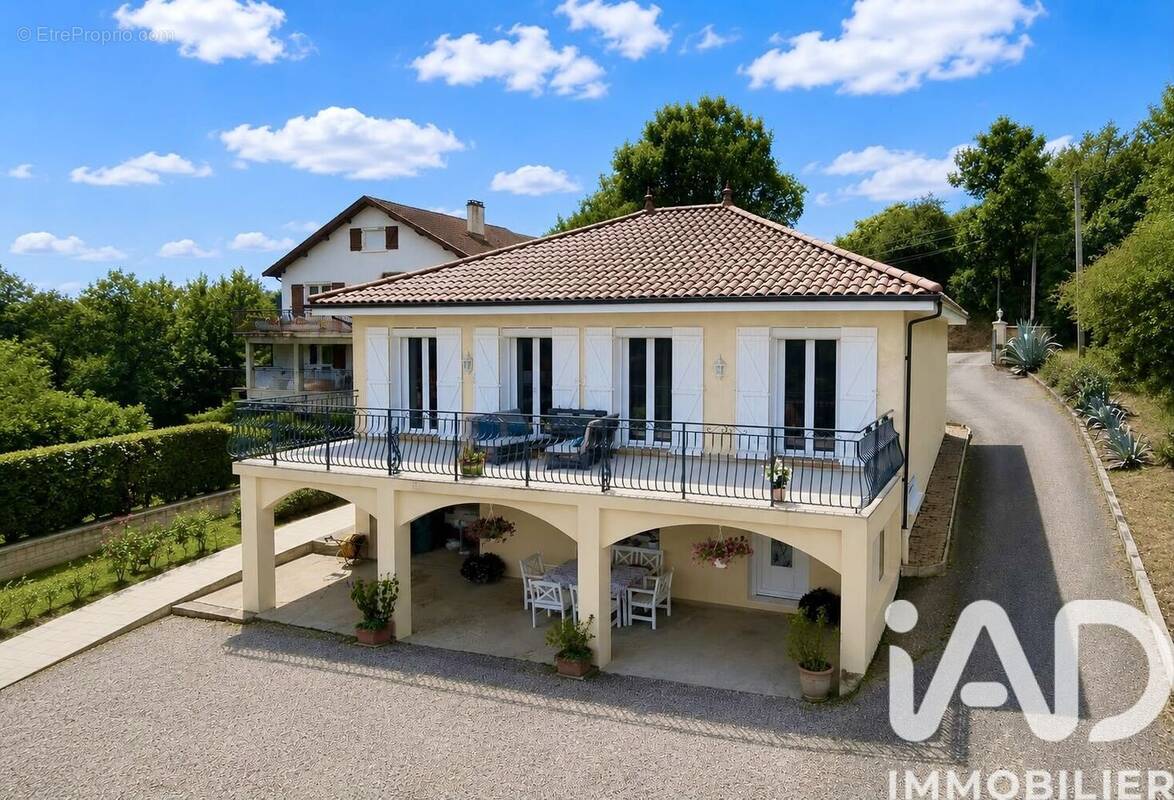 Photo 1 - Maison à SAINT-CYR-SUR-LE-RHONE