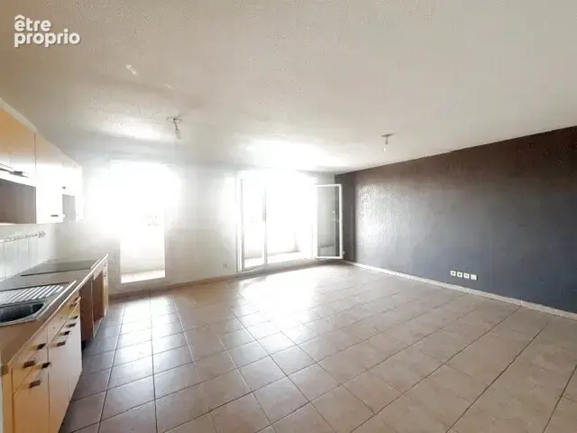 Un appartement qui coche toutes les cases  dernier étage, ascenseur, deux terrasses, vue dégagée et box fermé - photo 3