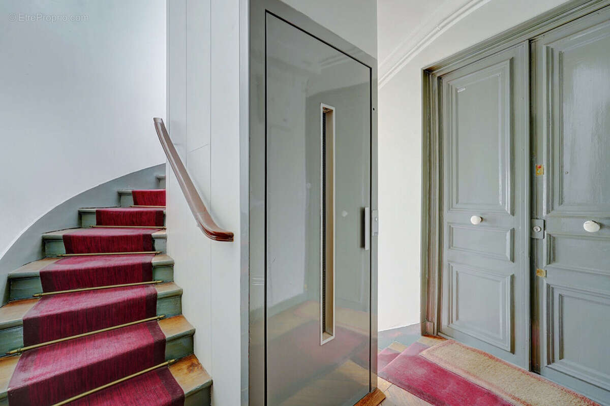 Appartement à PARIS-10E