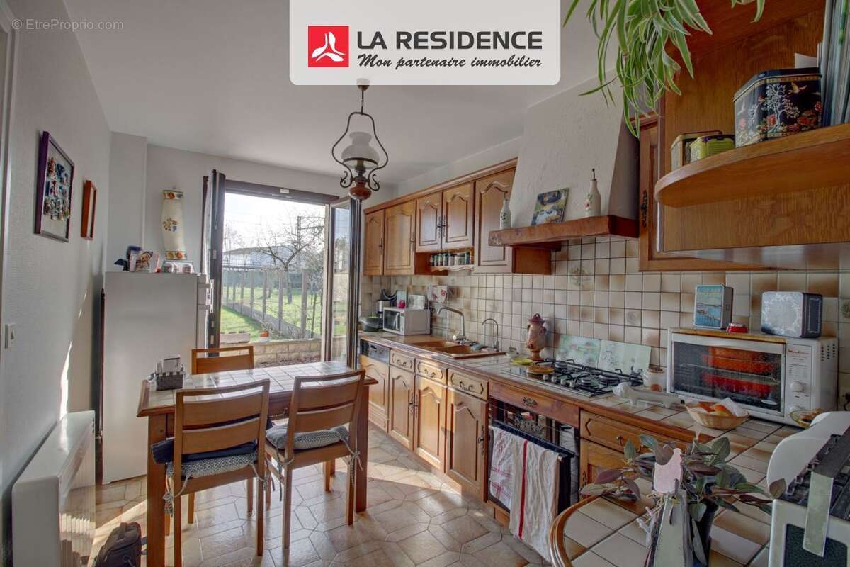 Maison à LES MUREAUX