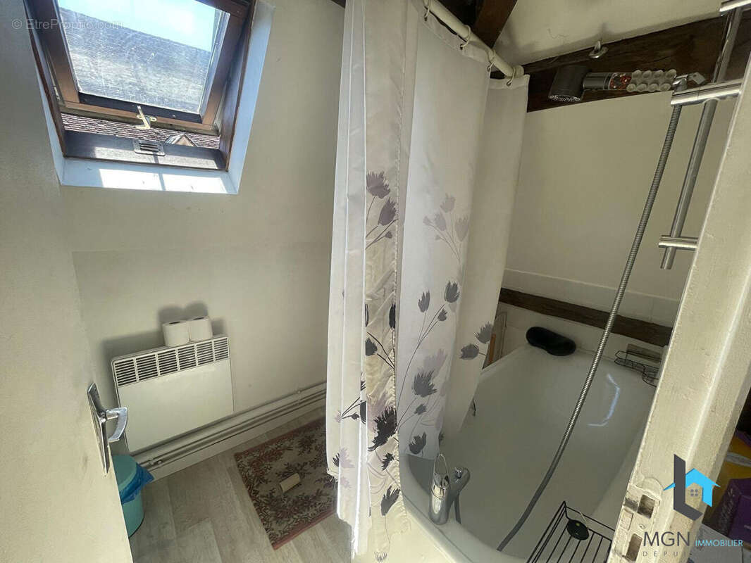 Appartement à CHATEAUNEUF-EN-THYMERAIS