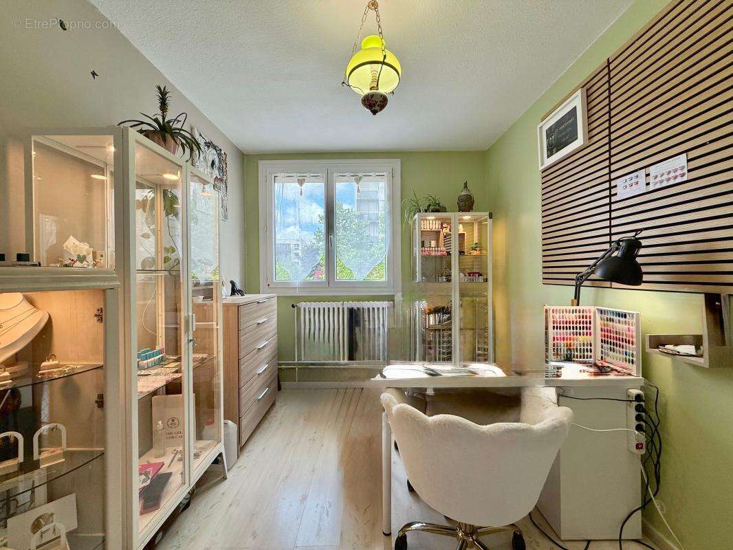 Appartement T4 de 74,45 m² à Chenôve- Balcon - Parking - 2ème étage - photo 12