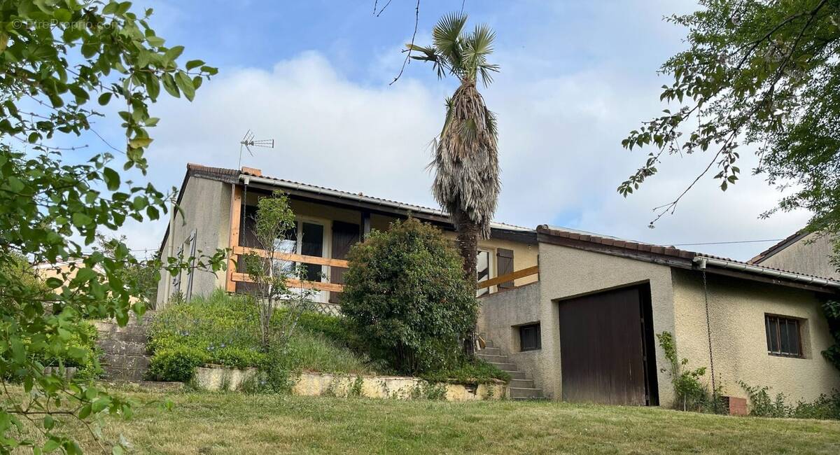 façade EST avec garage - Maison à AUCH