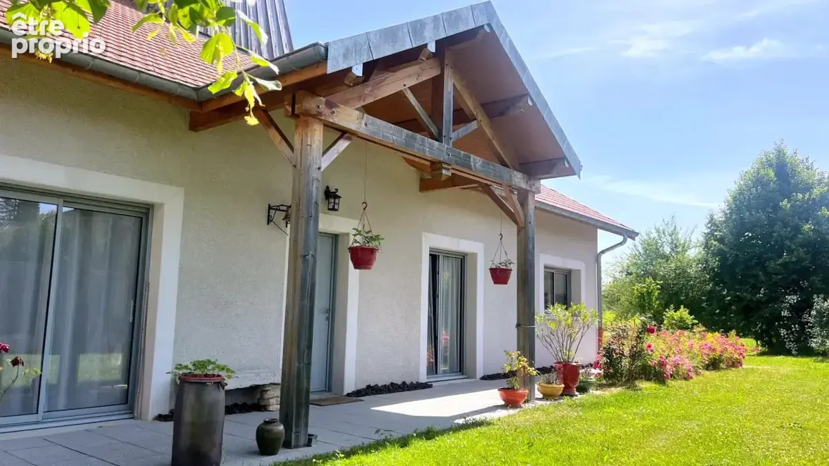 Photo Maison à Valdahon au prix de 499 000€