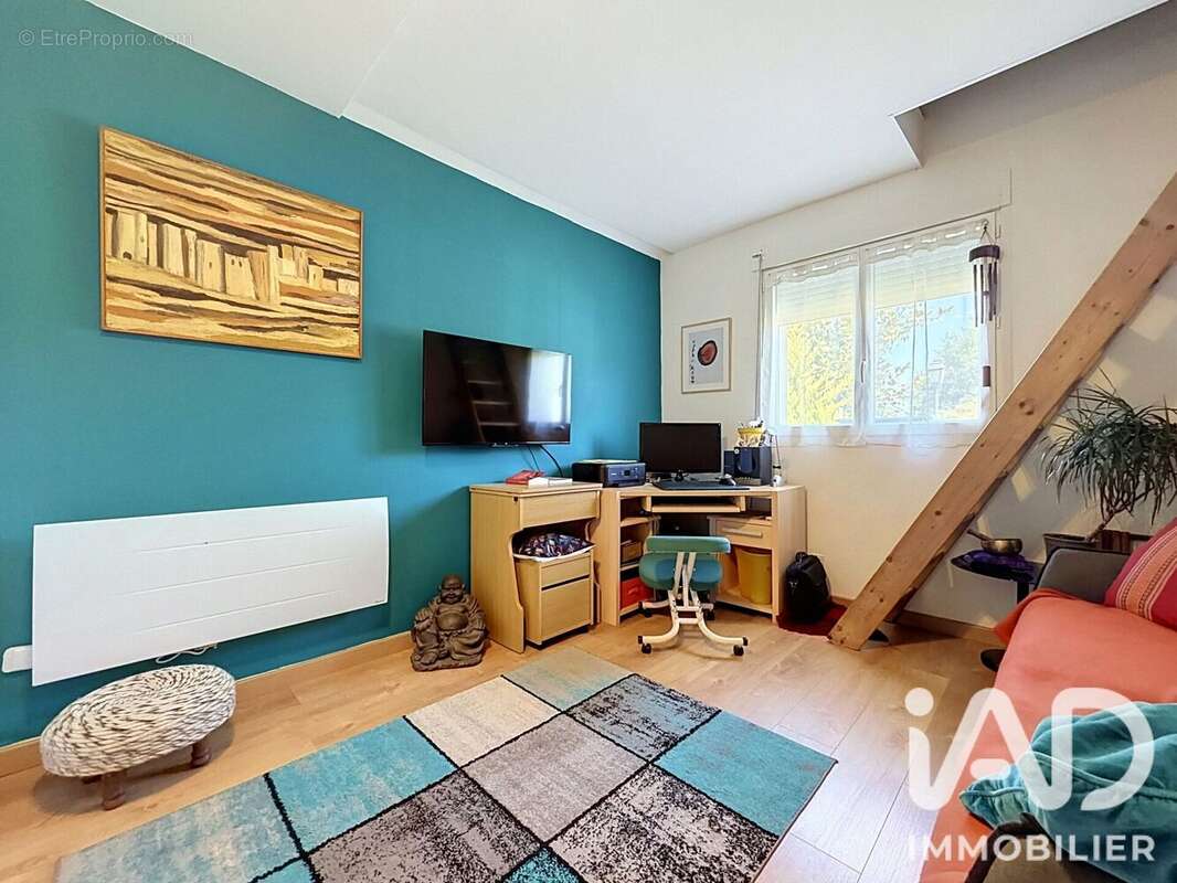 Photo 3