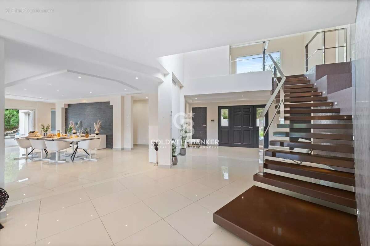 Maison à MOUGINS