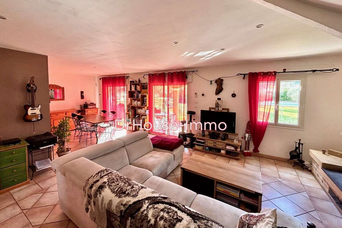 Maison à SAINT-HILAIRE