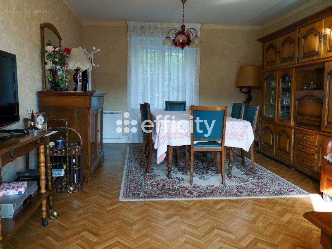 Appartement à GUEUGNON