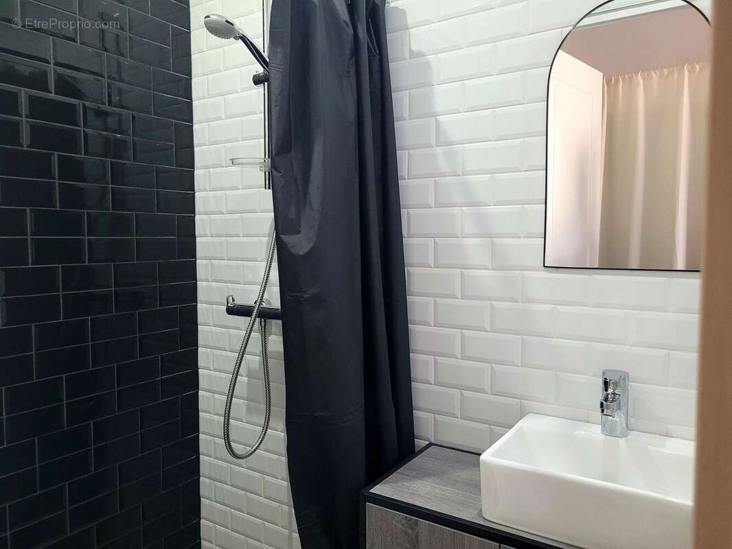 Maison contemporaine de plain-pied avec piscine, pool house. - photo 5