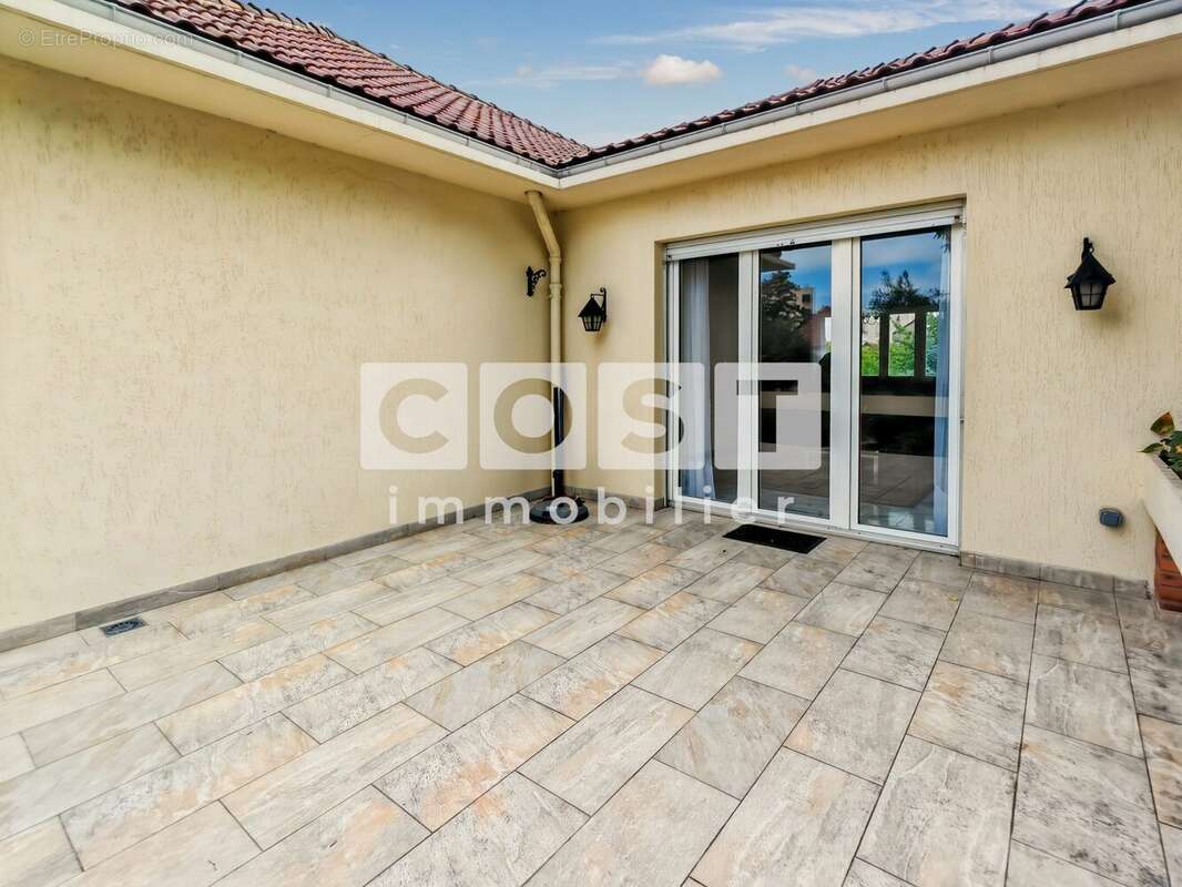 Maison 157 m² à Colombes  - photo 4