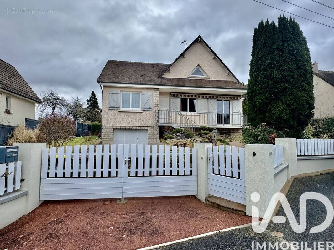 Photo 1 - Maison à ETAMPES