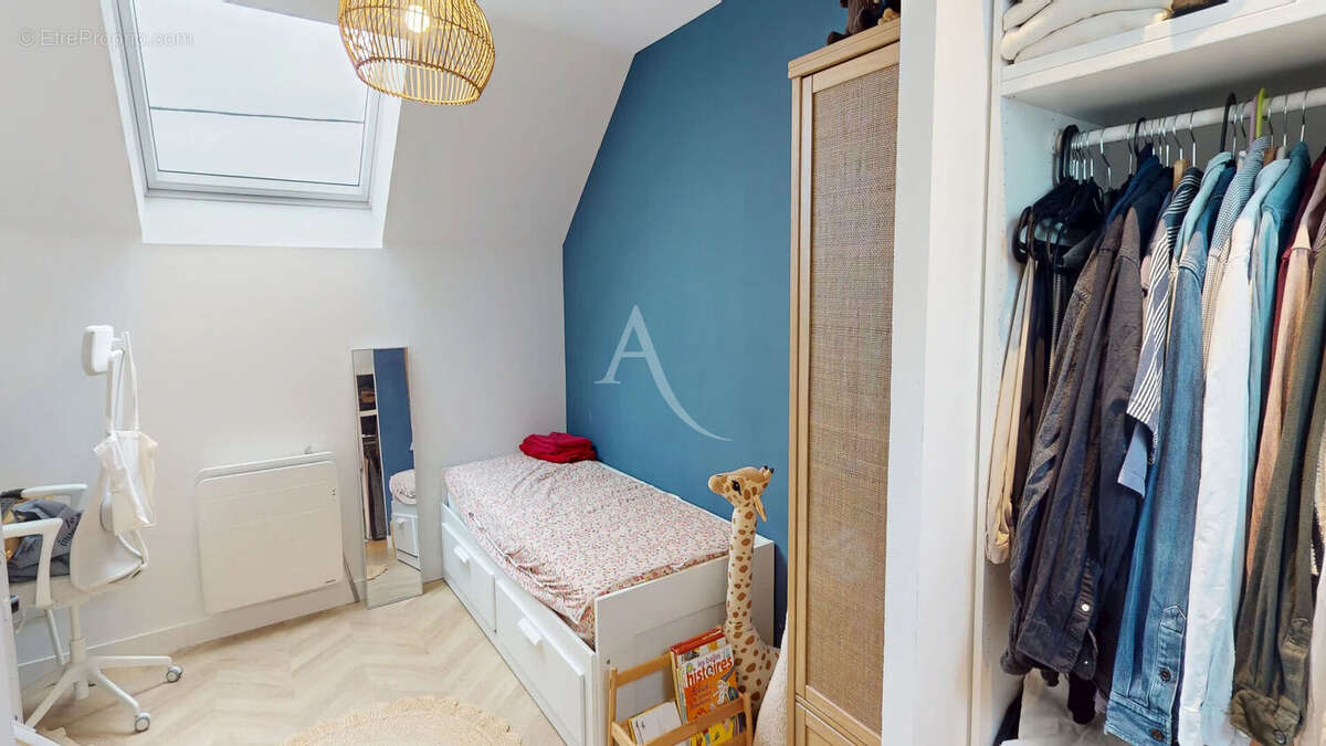 Maison à LA CHAPELLE-SAINT-MESMIN