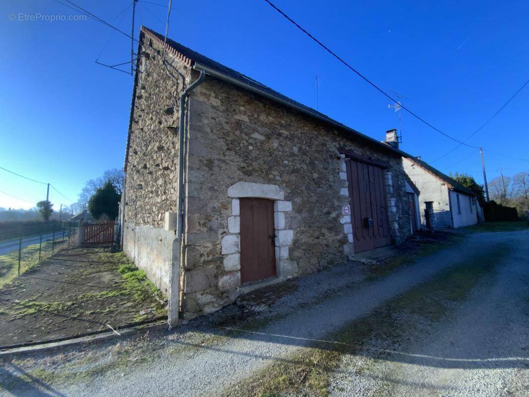 Maison à SAINT-LEGER-MAGNAZEIX