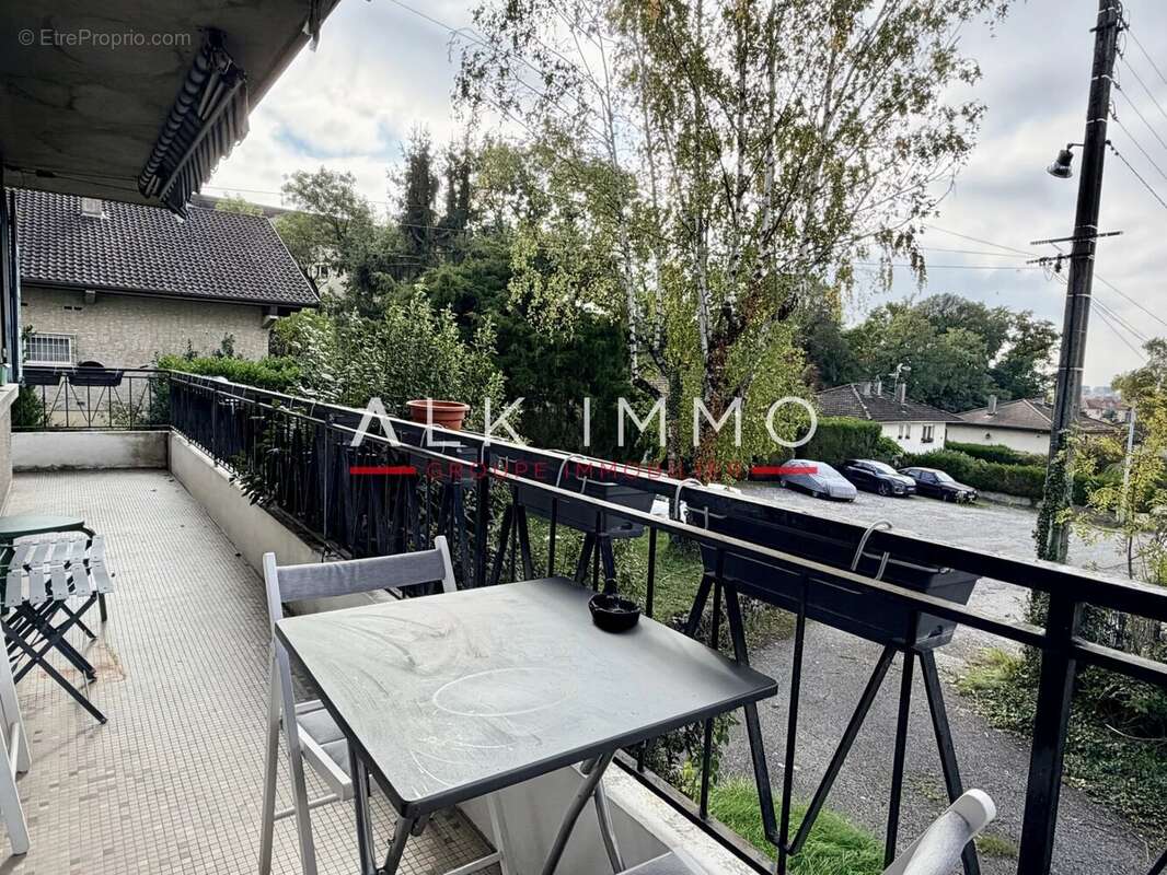 Appartement à VILLE-LA-GRAND