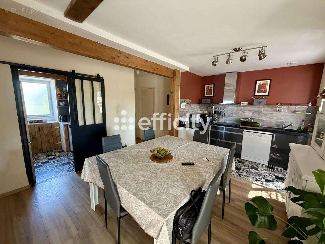 Maison 160 m² à Acigne  - photo 9