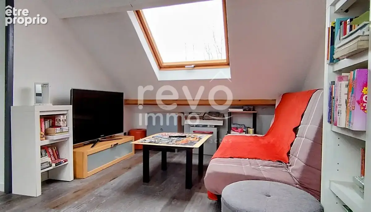 Grande maison familiale avec dépendance sur terrain arboré de 5000 m² - photo 5