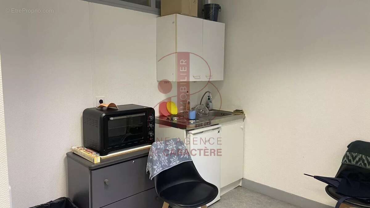 Commerce à FONTAINEBLEAU