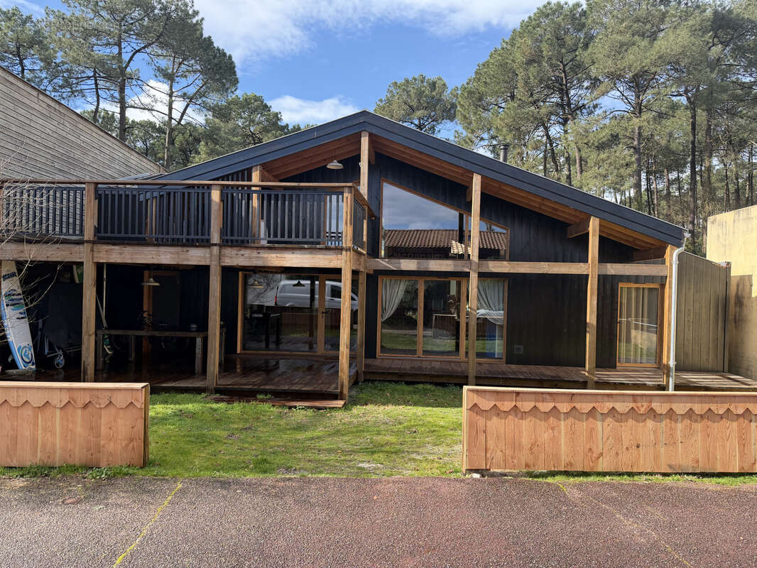 Maison à LACANAU