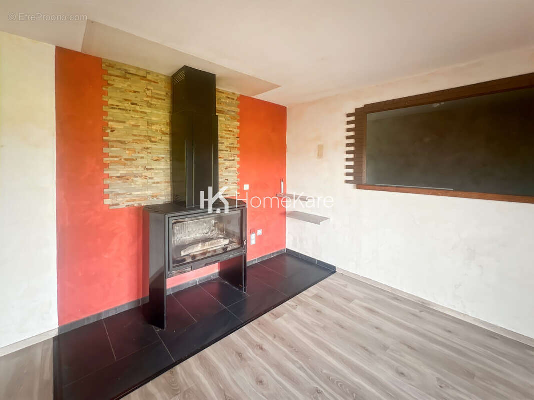 Maison à MONTREJEAU