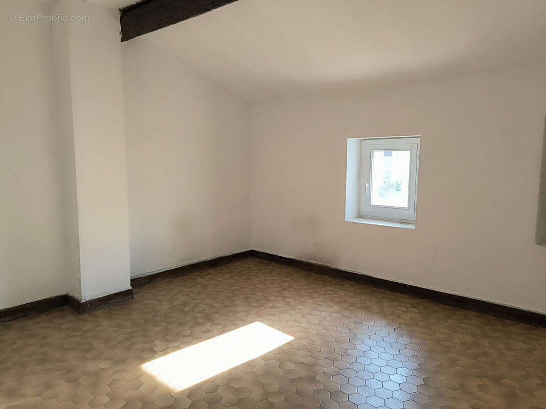 Appartement à SERVIAN